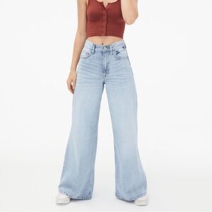 Aeropostale High-Rise Super Wide Leg Jeans light wash